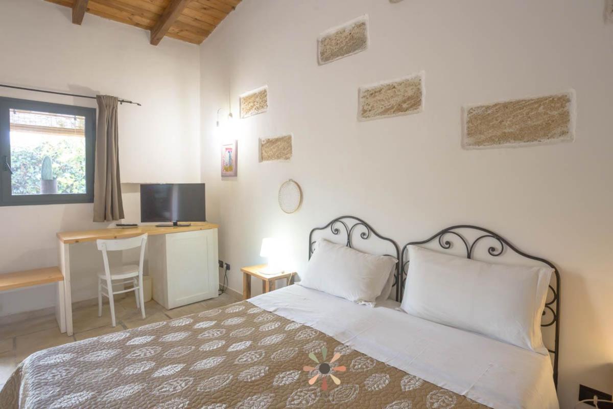 Agriturismo Tenuta Margherita Torre Lapillo Exterior foto