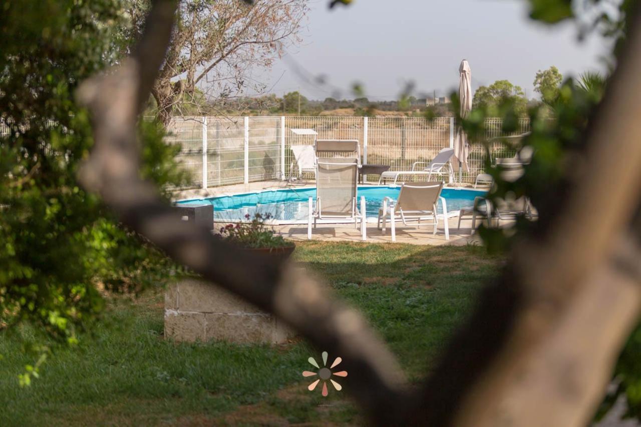 Agriturismo Tenuta Margherita Torre Lapillo Exterior foto