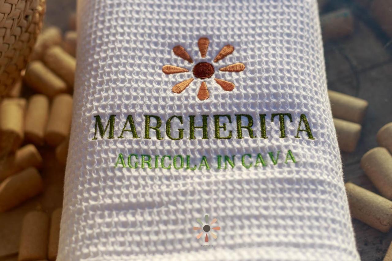 Agriturismo Tenuta Margherita Torre Lapillo Exterior foto